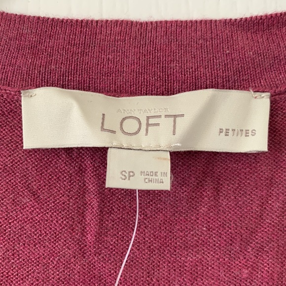 NWT LOFT V-Neck Button Front Long Sleeves Fuchsia Knit Cardigan Sweater Size SP - Picture 3 of 16
